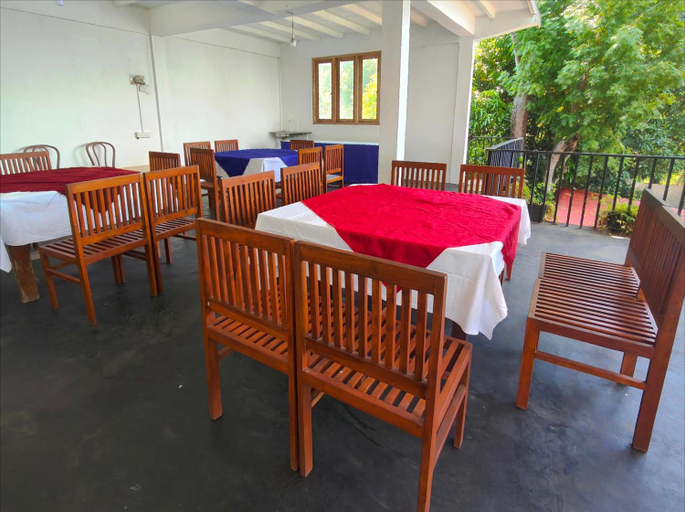 Food & Drinks 4, Sunray Lake Residence, N. Palatha Central