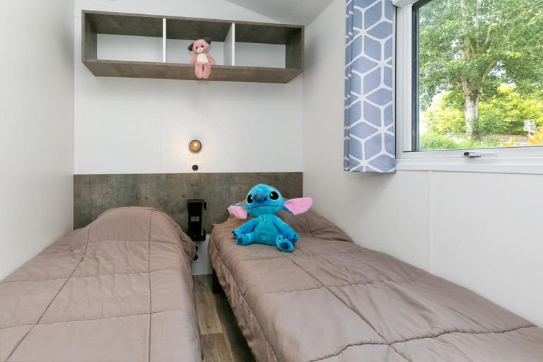 Bedroom 2, Camping Le Village de la Mer, Loire-Atlantique