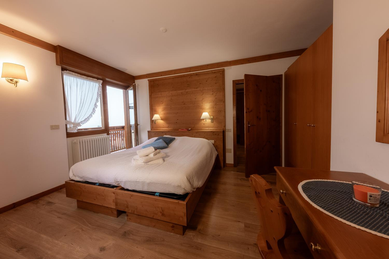 Bedroom 2, Ski Residence, Trento