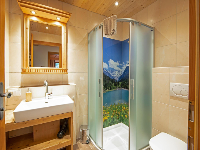 Bathroom 3, Chalet Hochfugen by Ski Slope, Schwaz