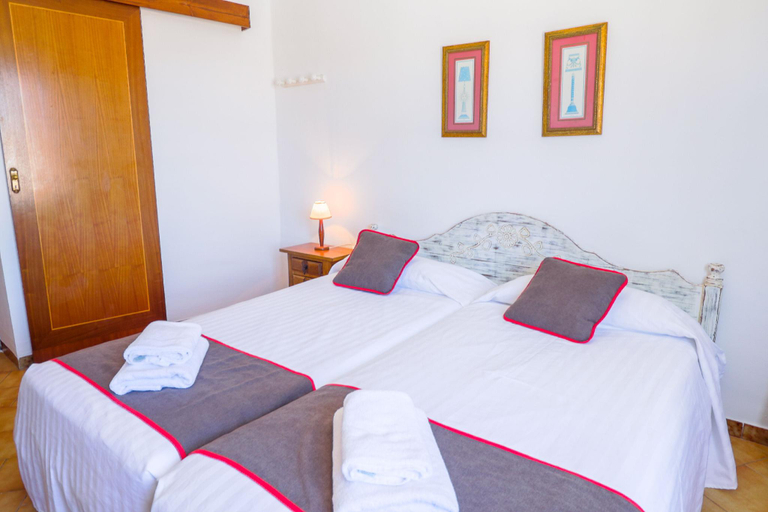 Bedroom 4, Pension Sevillano, Málaga