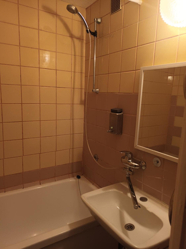 Bathroom 4, Mahtra Hostel, Tallinn