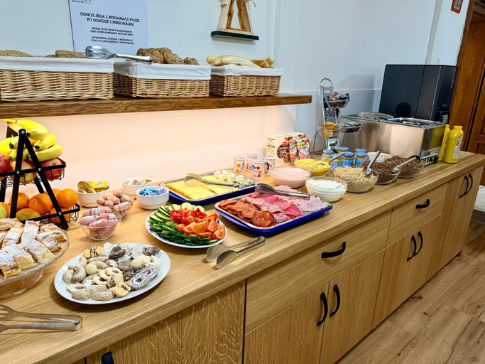 Food & Drinks 5, Penzion Flora, Trutnov