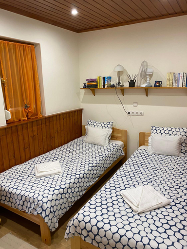 Bedroom 2, Eszter Vendeghaz, Karcag
