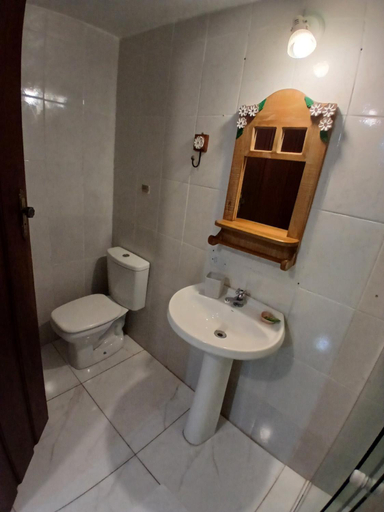 Bathroom 2, Pousada Marendaz, Parati