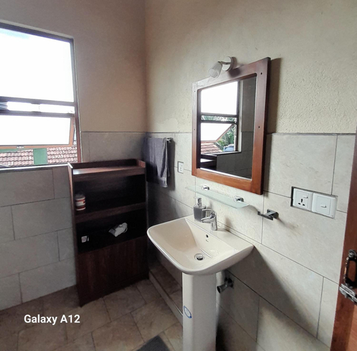 Bathroom 4, SLG Villa Hikkaduwa, Hikkaduwa