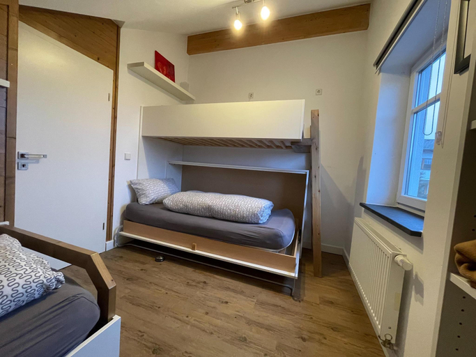 Bedroom 2, Separate Wohnungen mit Balkon an der Skipiste, Waldeck-Frankenberg