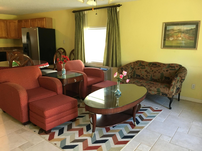Others 5, Pinetree Inn, Decatur
