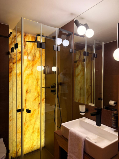 Bathroom 3, Tieflehner Hof Pitztalhaus Hotel, Imst