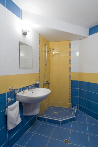 Bathroom 2, Hotel Radis, Primorsko
