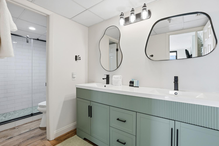 Bathroom 3, Watercrest, Bay