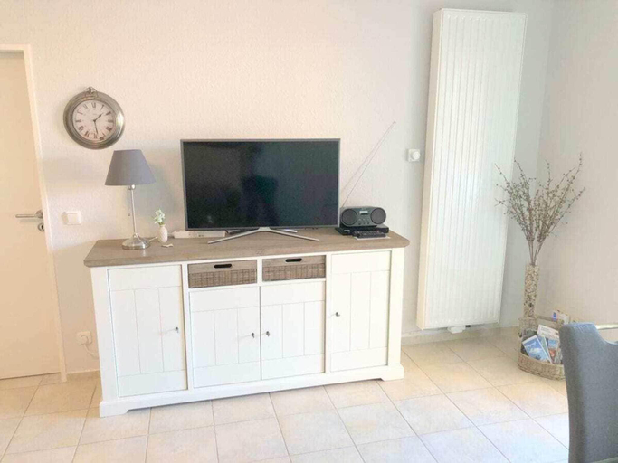 Others 3, Tenspolde Comfortable holiday residence, Friesland