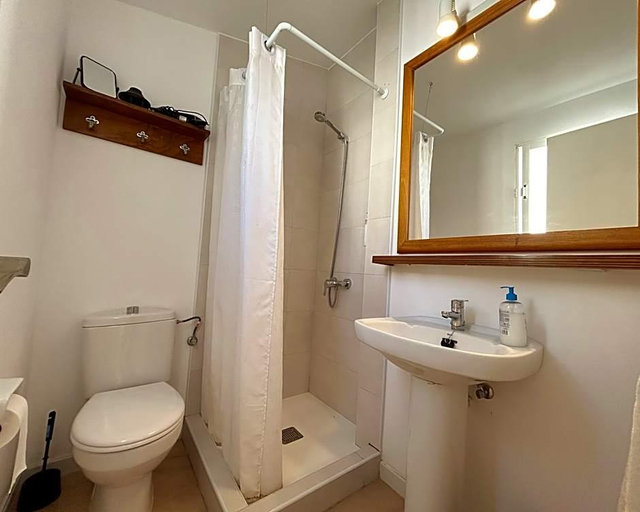Bathroom 2, Nure Mar y Mar, Baleares