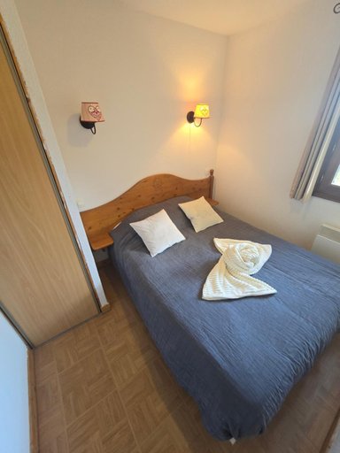 Bedroom 3, Les Chalets Des Evettes, Savoie