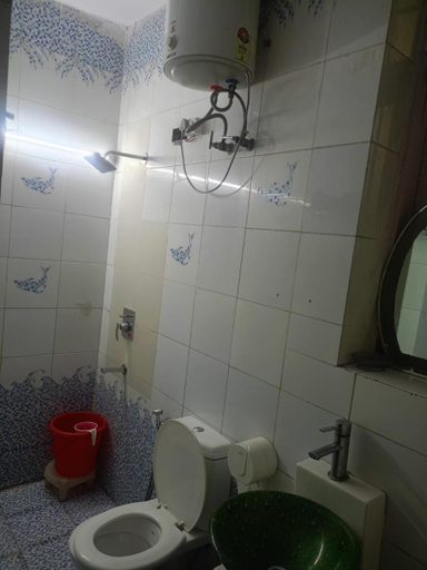 Bathroom 5, Hotel Home Stay Dwarka, Delhi