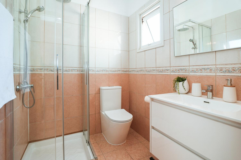 Bathroom 4, Villa Celine