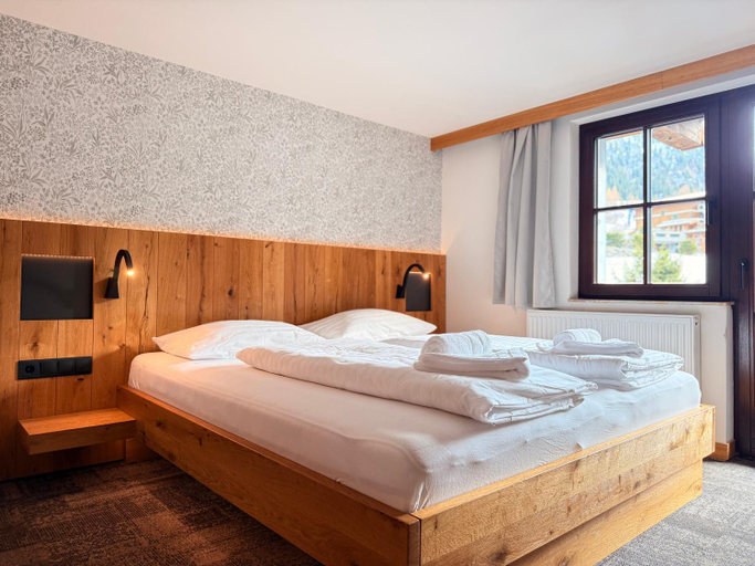 Bedroom 2, Tieflehner Hof Pitztalhaus Hotel, Imst
