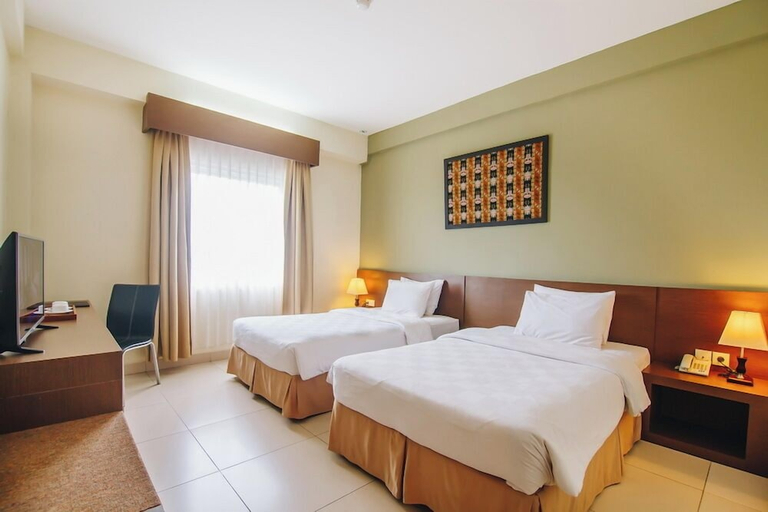 Bedroom 2, Luwansa Hotel, Palangkaraya