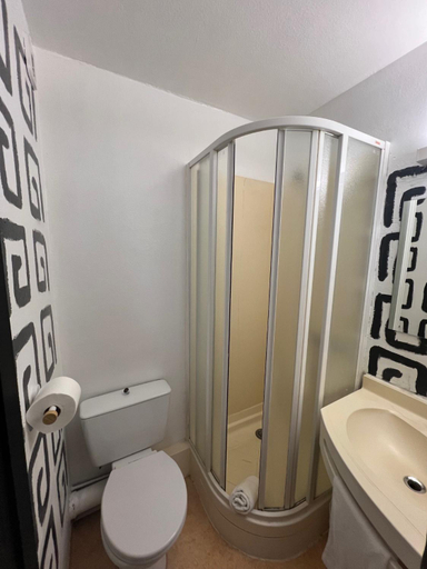 Bathroom 5, Hotel Amarante, Doubs