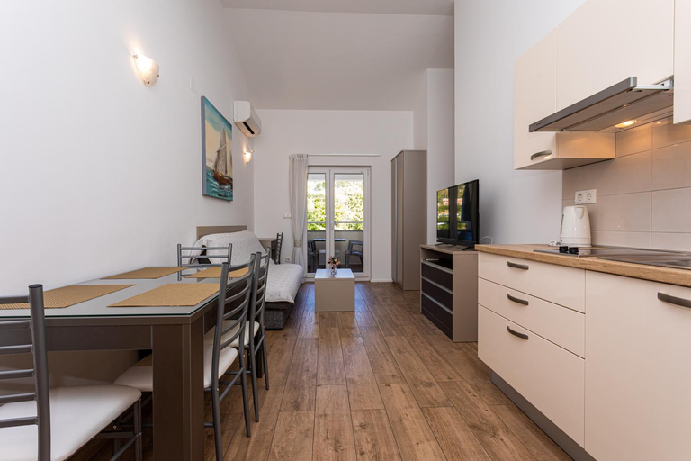 Others 3, Apartments Crnekovic Tomislava 8A, Baška