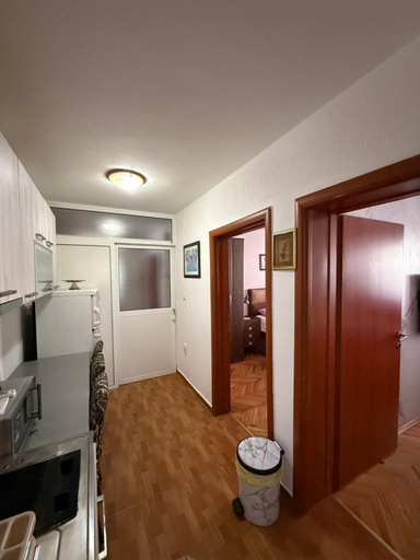Others 2, Apartment Stana