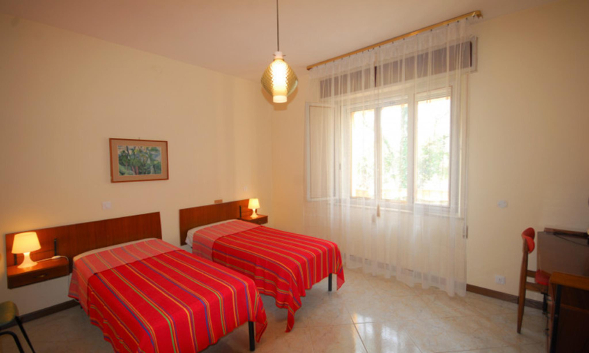 Bedroom 2, Spacious single house in a quiet and green area in Lignano Pineta, Udine