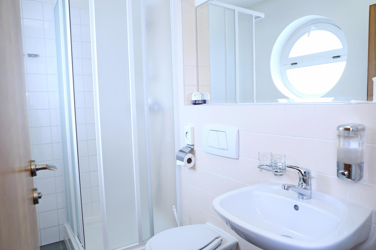Bathroom 3, Hotel Maxim, Pezinok