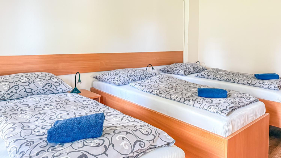 Bedroom 2, Penzion a ubytovna Oaza, Kroměříž
