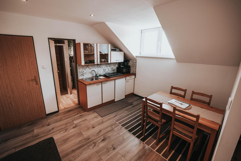 Others 5, Apartmany na Horce, Jičín
