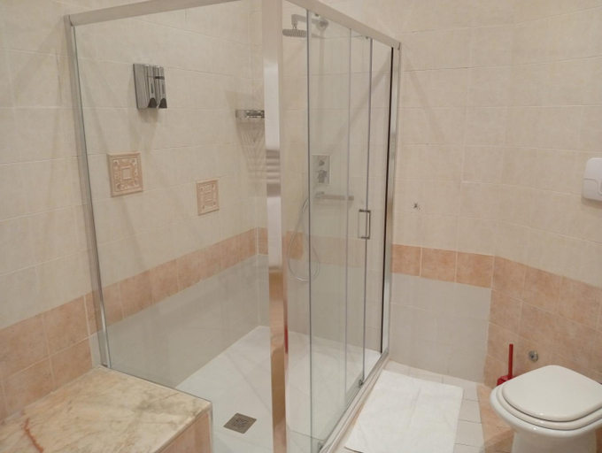 Bathroom 4, B&B Del Corso, Napoli