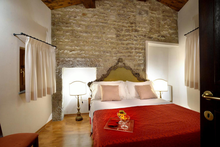 Bedroom, hotel dei consoli, Perugia