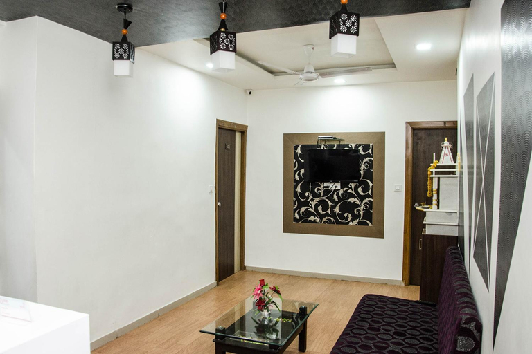 Public Area 2, Hotel O Relax Inn, Ahmadabad
