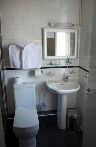 Bathroom 3, Villaggio, Warrington