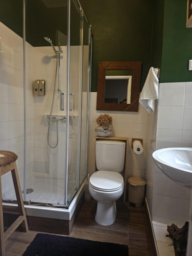 Bathroom 2, Marina Lounge Home, Ponta Delgada