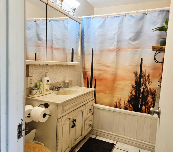 Bathroom 2, Harmony House Homestay, Yavapai