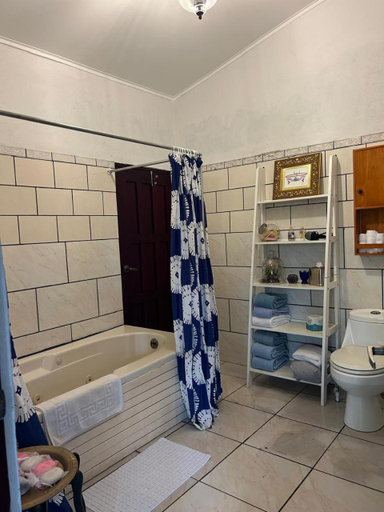 Bathroom 3, Casa Sophia, Pococí