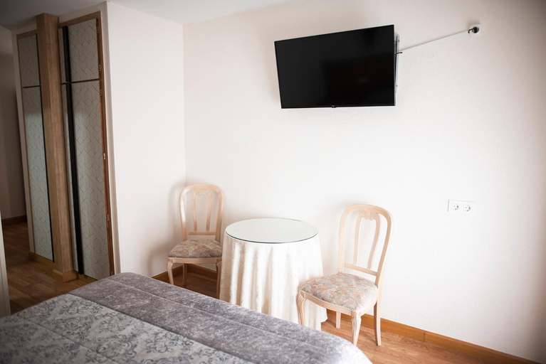 Bedroom 2, Hostal La Corte, Palencia