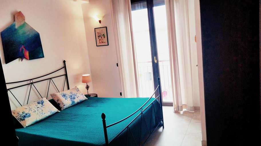 Bedroom 2, Miratrulli Apartment & Trullo dell'Aia, Bari