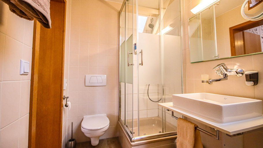 Bathroom 2, Hotel Fausel, Göppingen