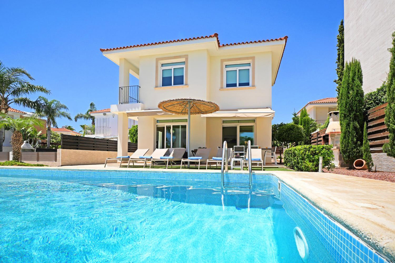 Sport & Beauty 2, Villa Celine