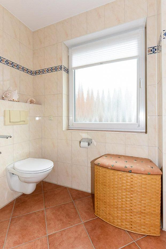 Bathroom 2, Nordseewelt Nordseegartenpark, Wittmund