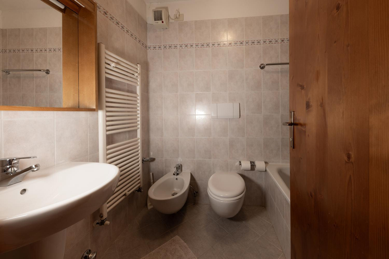 Bathroom 3, Ski Residence, Trento
