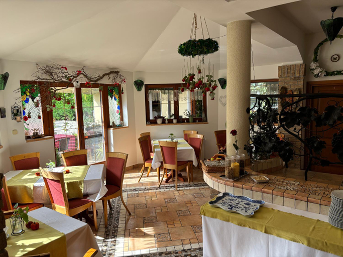 Food & Drinks 3, Penzion 77 - Garni, Pezinok