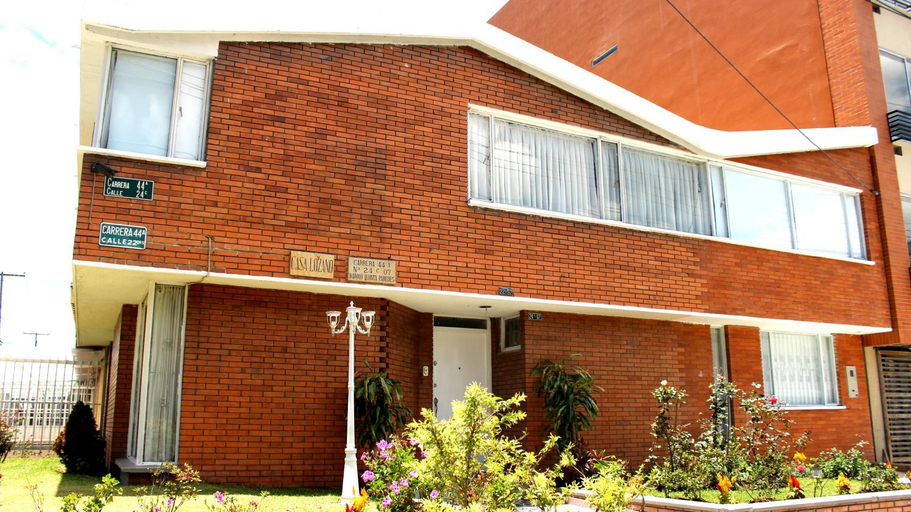Exterior & Views