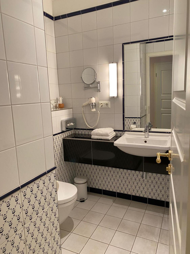 Bathroom 5, Schlosshotel Ziethen, Oberhavel