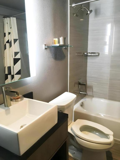 Bathroom 4, Arden Star Hotel, Sacramento