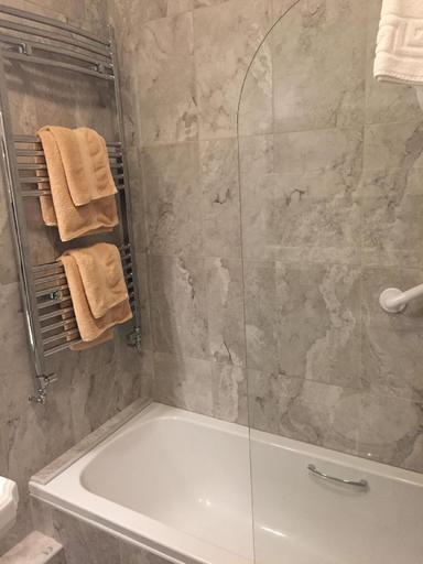 Bathroom, Faythe Guesthouse