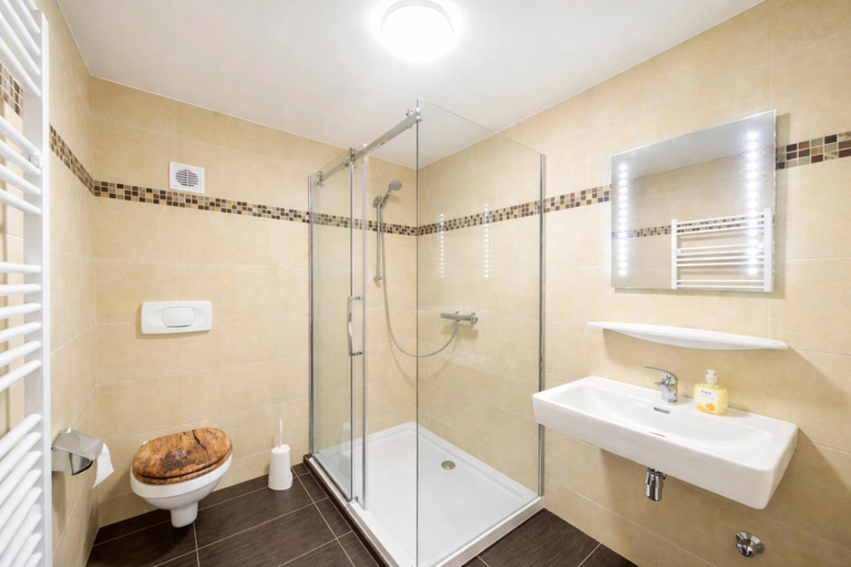 Bathroom 5, Gastehaus Elisabeth, Innsbruck Land