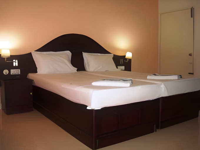 Bedroom 2, Hotel Casa Linda, Ernakulam