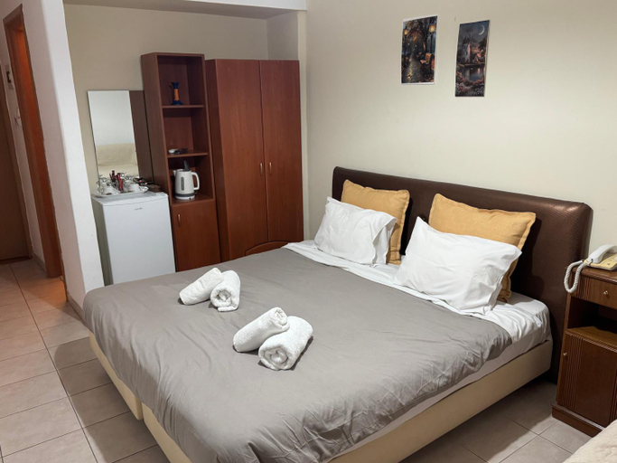 Bedroom 3, King Hotel, Thessaly